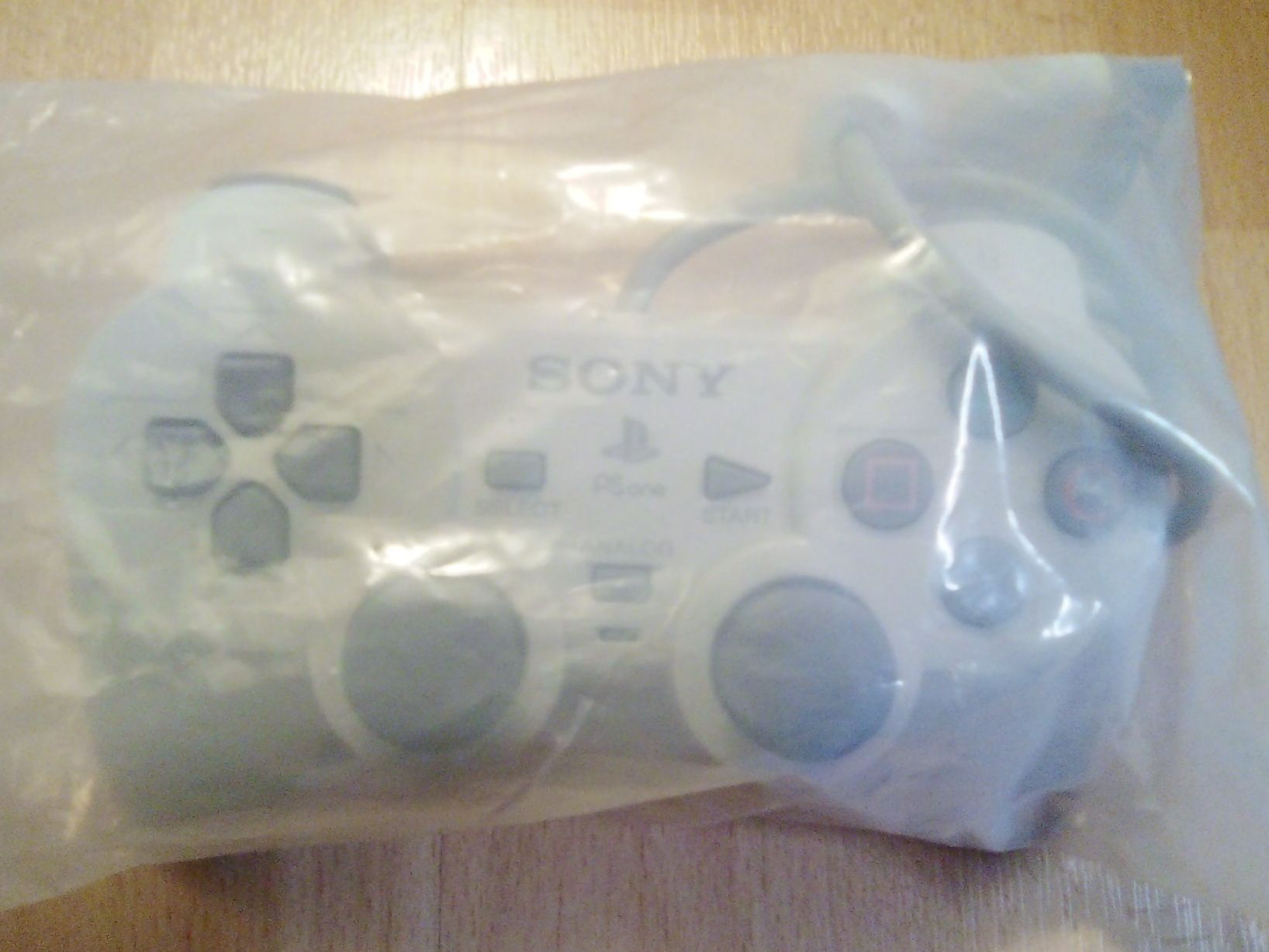Sony Controller: Original Sony PS1 Slim Dual Analog Controller SCPH-110, Grau – Nuovo (secondo la descrizione) da Winterthur venduto da Colonica 3