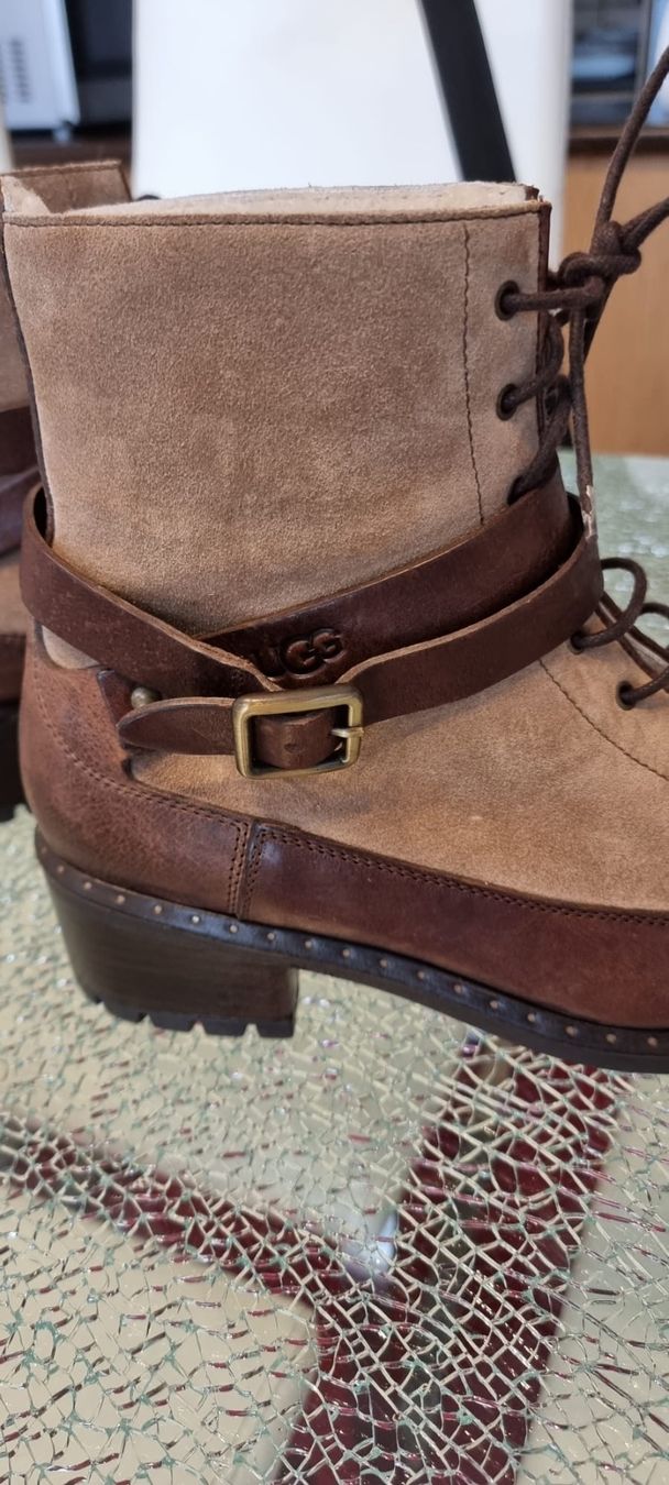 Ugg Chaussures femmes: UGG Gr. 9M – D'occasion à Luzern par Reni025 6