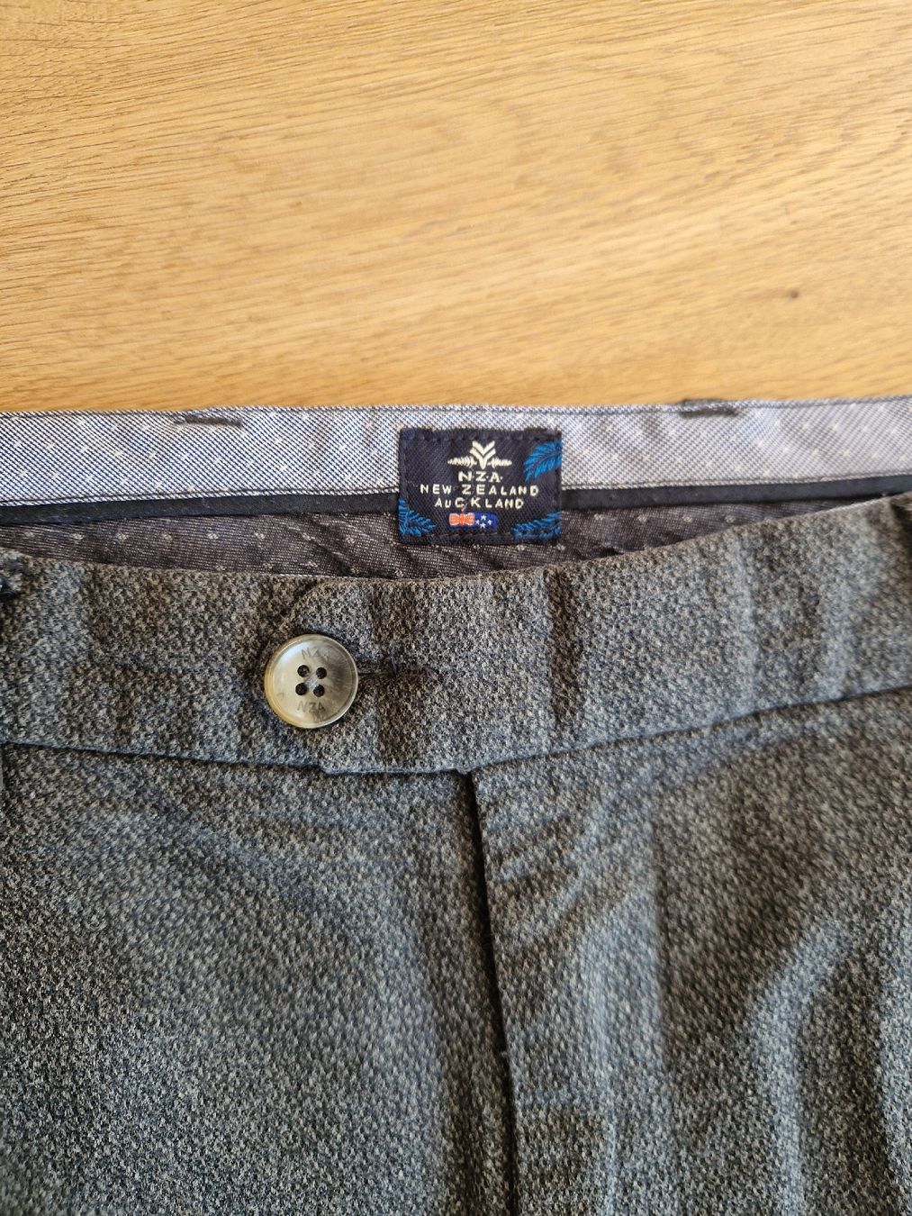 Pantaloni: Herrenhose – Usato da St. Gallen venduto da Flames1 1