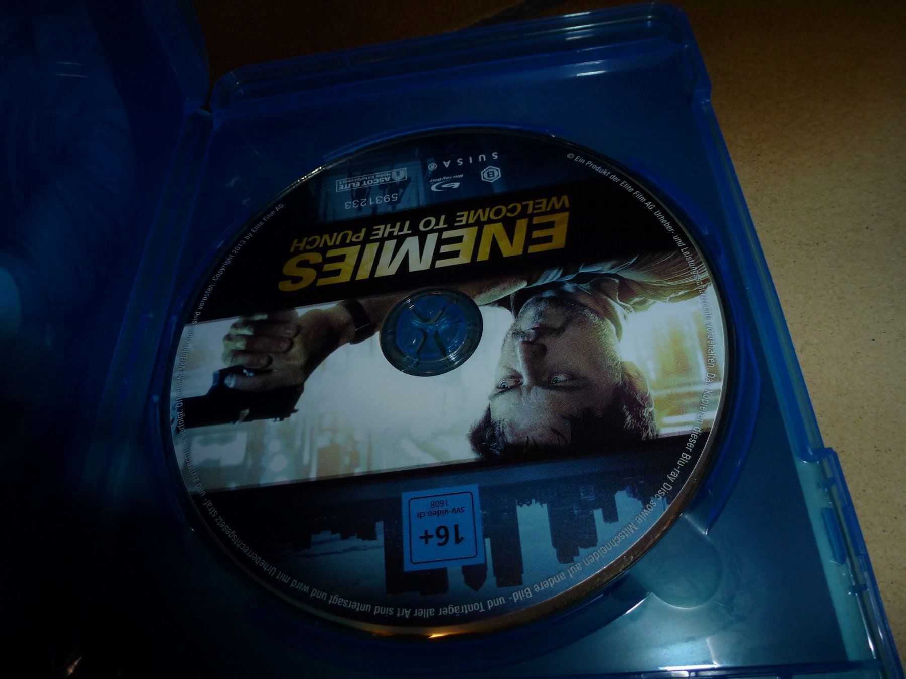 Tutti i DVDs: Enemies Welcome to the Punch BLU-RAY – Usato da Olten venduto da Disc-Verkauf 1