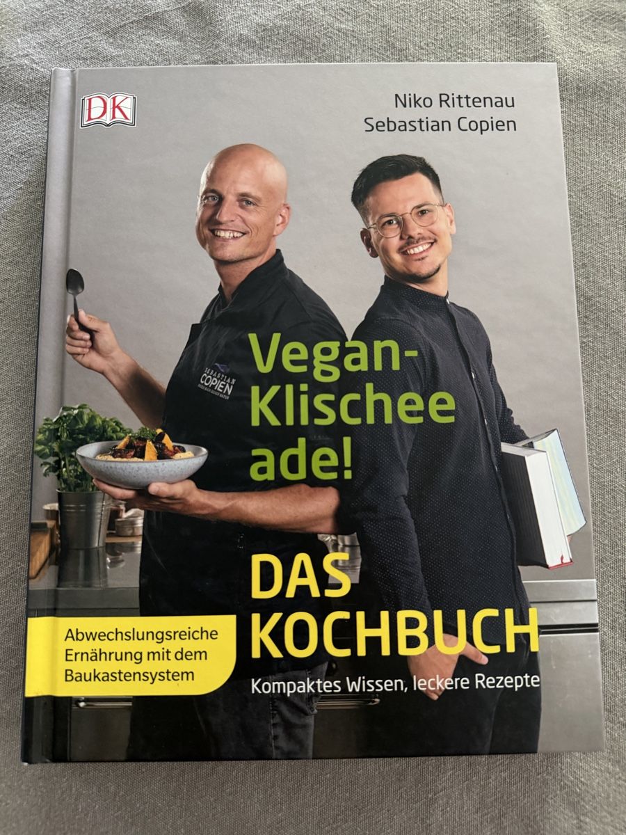 Bücher: Kochbuch Vegan Klischee Ade – Gebraucht aus Uster von LunaSel88