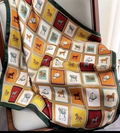 Schal,  Pferde Motiv neu 70x70cm