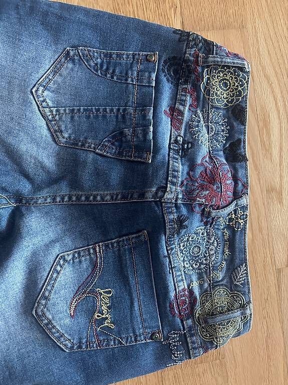 Hosen: Desingual Kinder  – Neu und originalverpackt aus Rotkreuz von MASI17 2