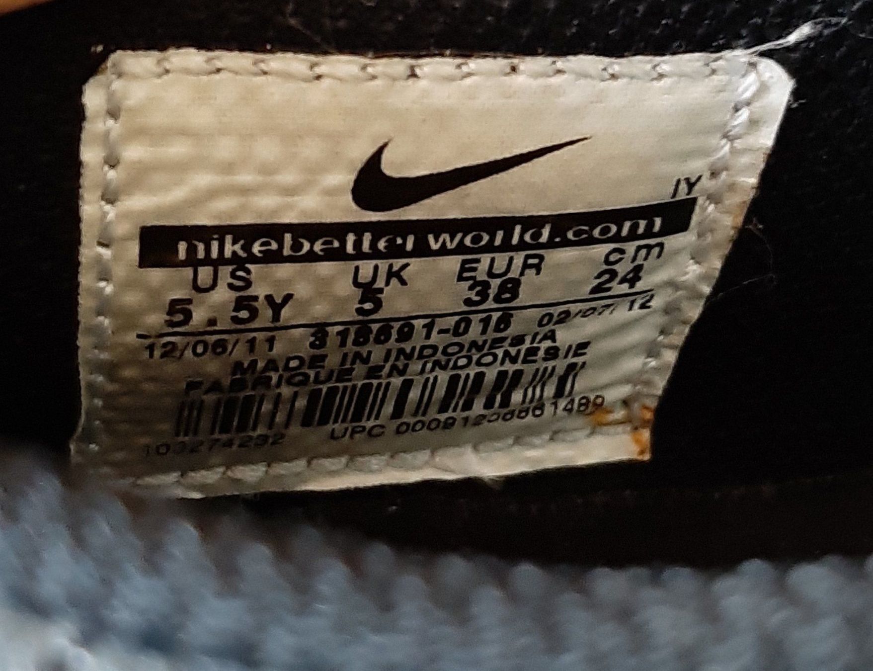 Nike Damenschuhe: NIKE Capri Lace Damen Schwarz Gr.38 – Gebraucht aus Seuzach von VT-Collections2 7