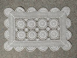 Rechteckige Häkeldecke, 45x30cm