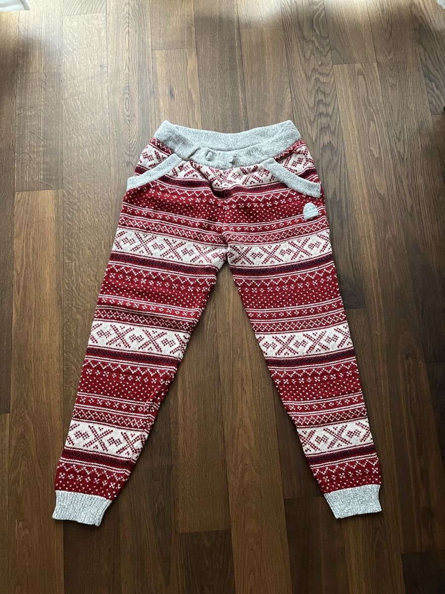 Superdry Pantaloni: SUPERDRY STRICK-JOGGINGHOSE MIT NORWEGERMUSTER – Usato da Zürich venduto da fra_mmt9