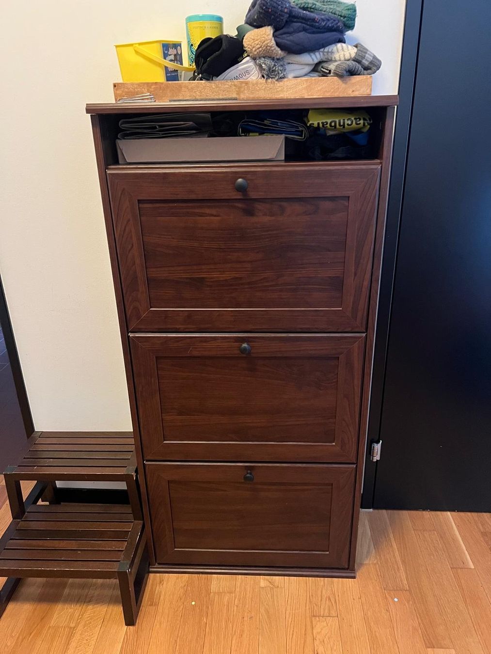 Armadi: Schuhschrank dunkelbraun Ikea brusali – Usato da Zürich venduto da vir_fried 1