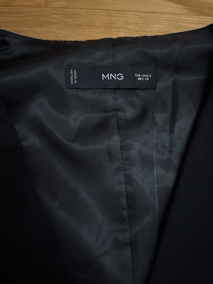 Mango Gilet & Giacche senza maniche: Black women's vest top – Usato da Zürich venduto da chj_57pl 1