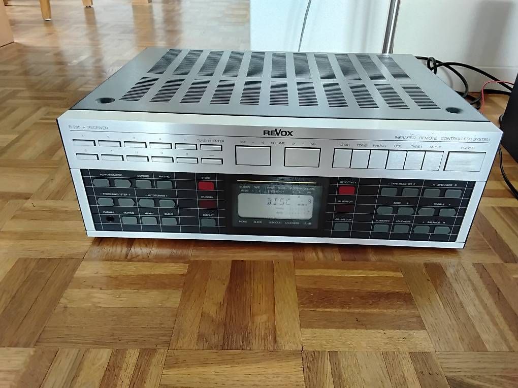 Revox Ricevitori: Revox B285 Reciever mit Phono MM – Usato da Lohn-Ammannsegg venduto da Ricarda72