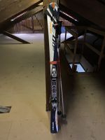 Ski / Skistöcke / Skischuhe