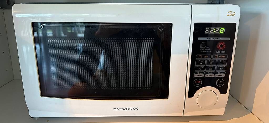 Küchengeräte: Daewoo Mikrowelle gratis – Gebraucht aus Fürigen von adpe