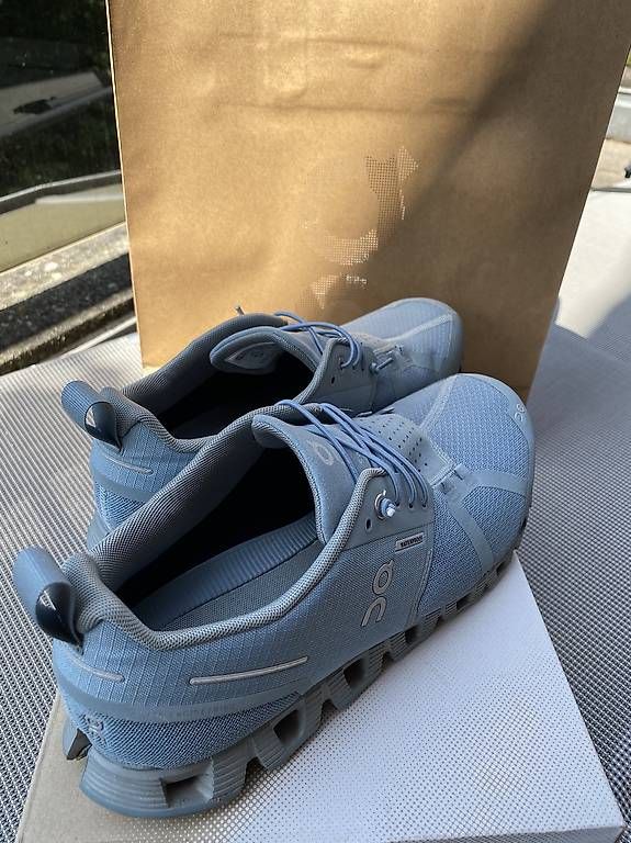 Herrenschuhe: On Running Cloud  Grösse 42  Hellblau – Gebraucht aus Solothurn von nev_7qmh