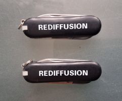2 kleine schwarze Taschenmesser (5 Funktionen) REDIFFUSION
