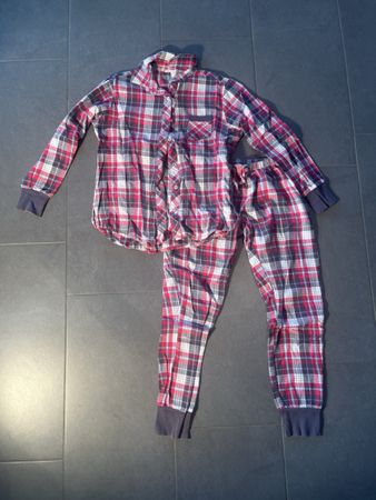 Kuscheliger Pyjama, kariert, Grösse 34