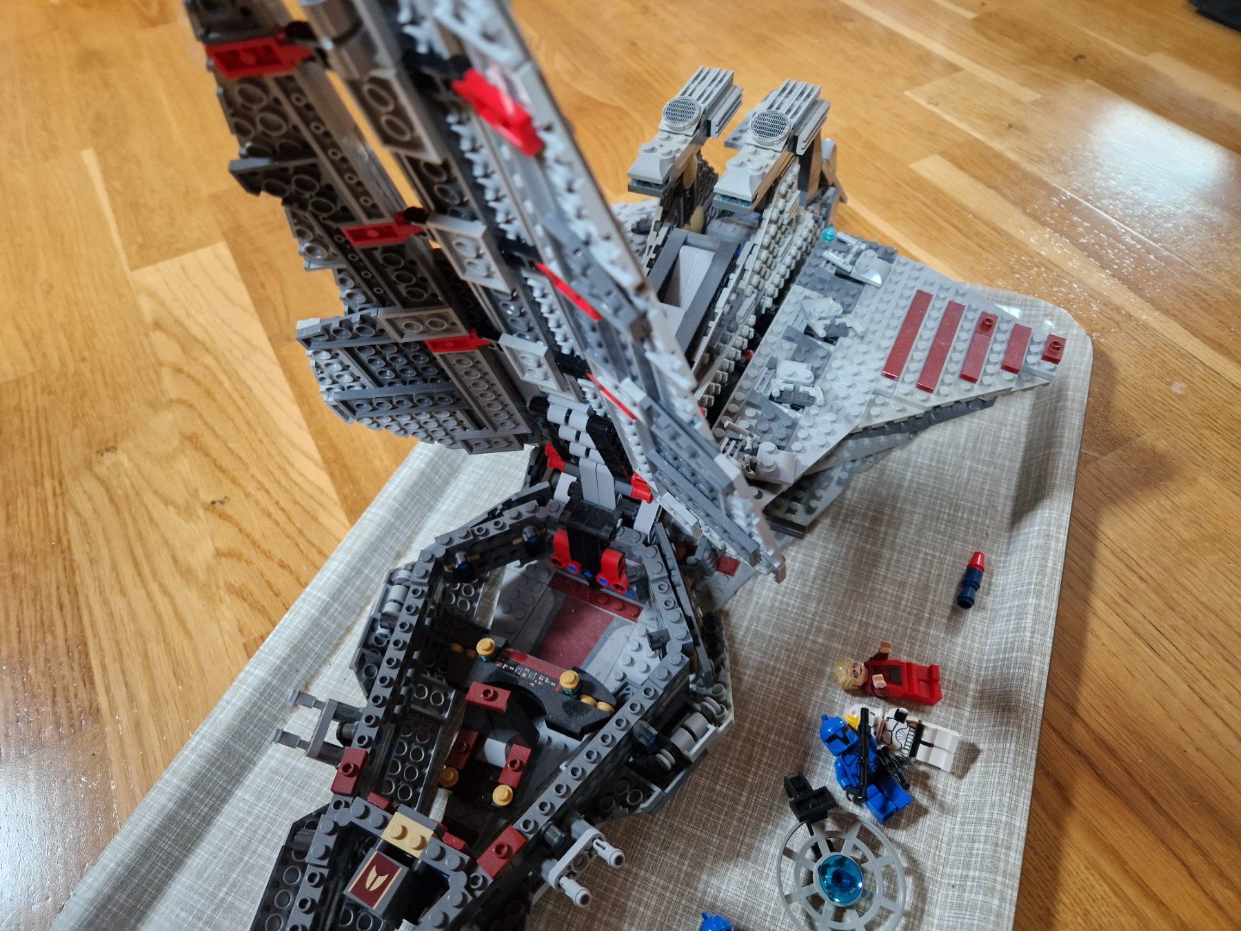 Lego Kit di costruzioni: LEGO Star Wars Venator-Class Republic Attack Cruiser – Usato da Bernex venduto da Mardone 4