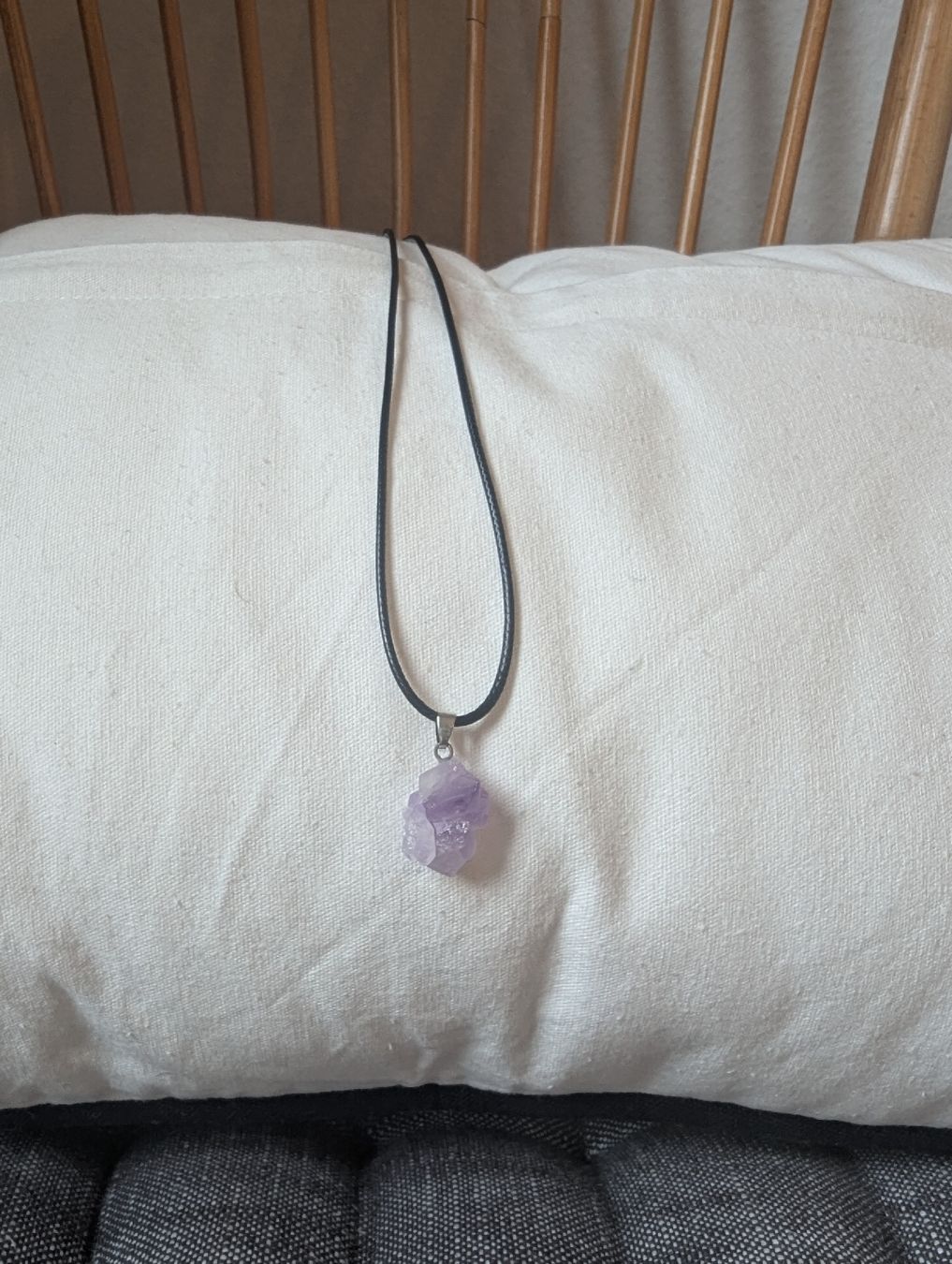 Ketten: Amethyst Crystal Necklace, Raw Stone Pendant, Boho Chic – Neu (gemäss Beschreibung) aus Schlieren von maseam 2