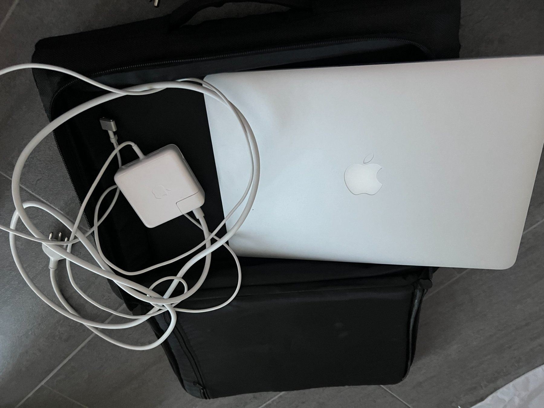 Apple PCs: APPLE MAC PRO 13.3 – D'occasion à Hombrechtikon par sams1966 2