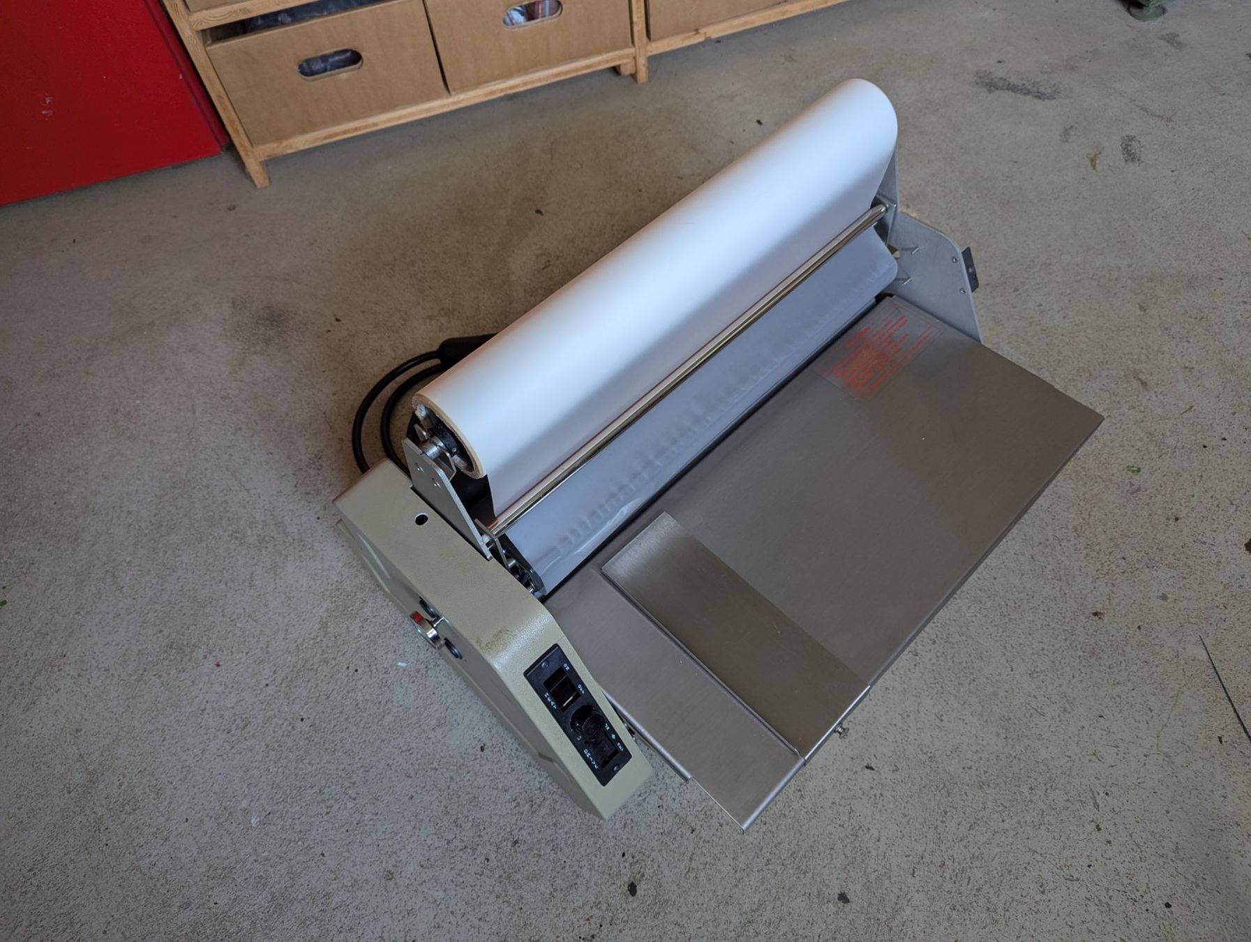 Macchine laminatrici: Rollenlaminator (Laminiergerät) – Usato da Dietschwil venduto da FIZENATOR