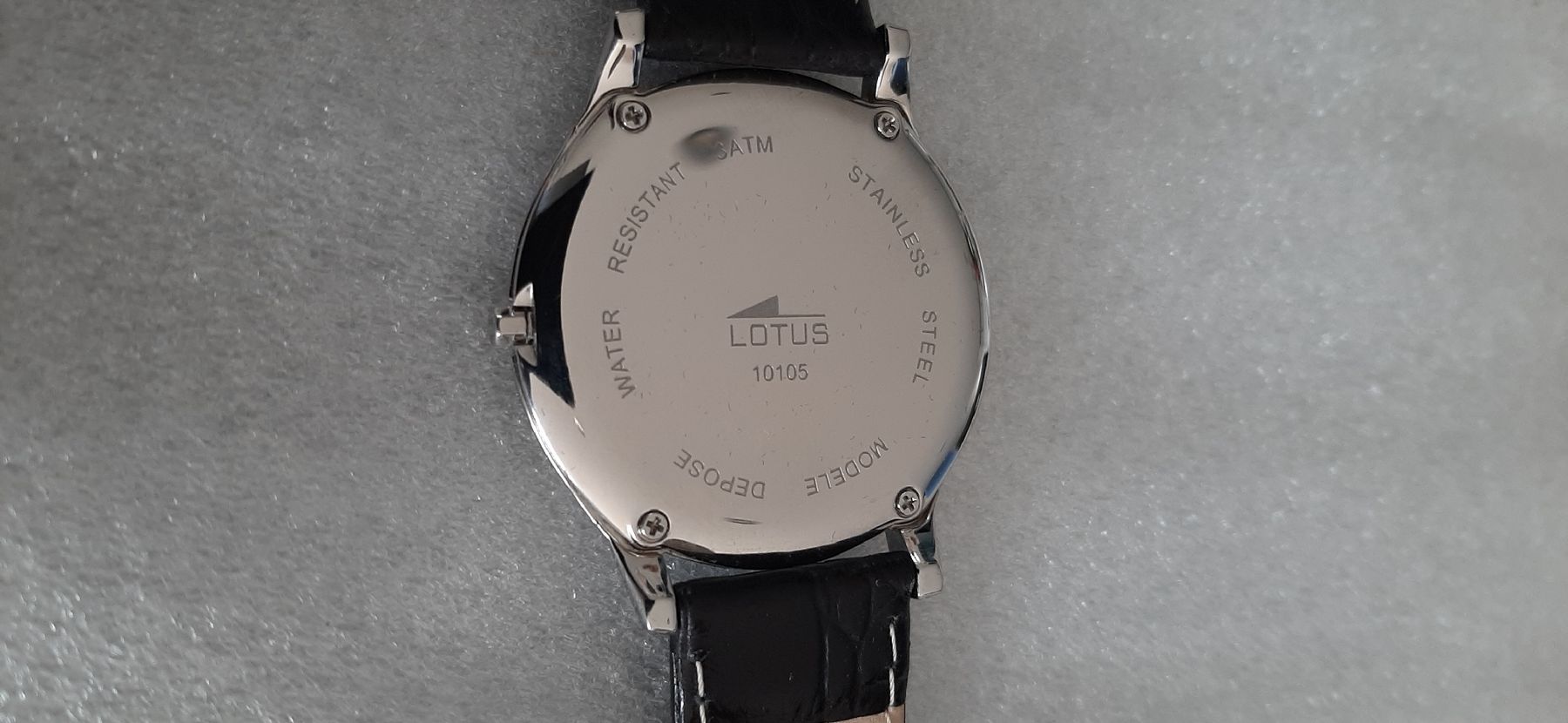 Lotus Orologi: Lotus Uhr – Nuovo (secondo la descrizione) da Zuzwil SG venduto da alfaromeo159ti 1