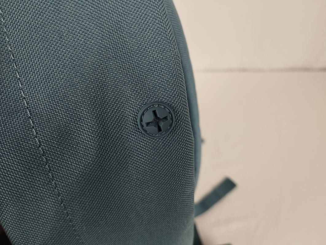 Herschel Zaini: HERSCHEL Rucksack blau 21l – Usato da Schübelbach venduto da Restwert_Schubelbach 8