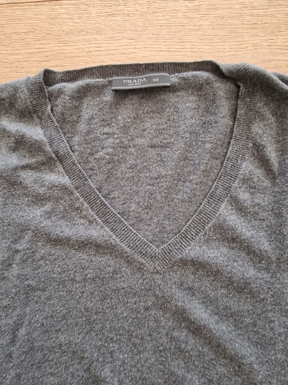 Prada Pulls & Sweat-shirts: PRADA Pullover grau Grösse 50 – D'occasion à Allenwinden par Babo2 1