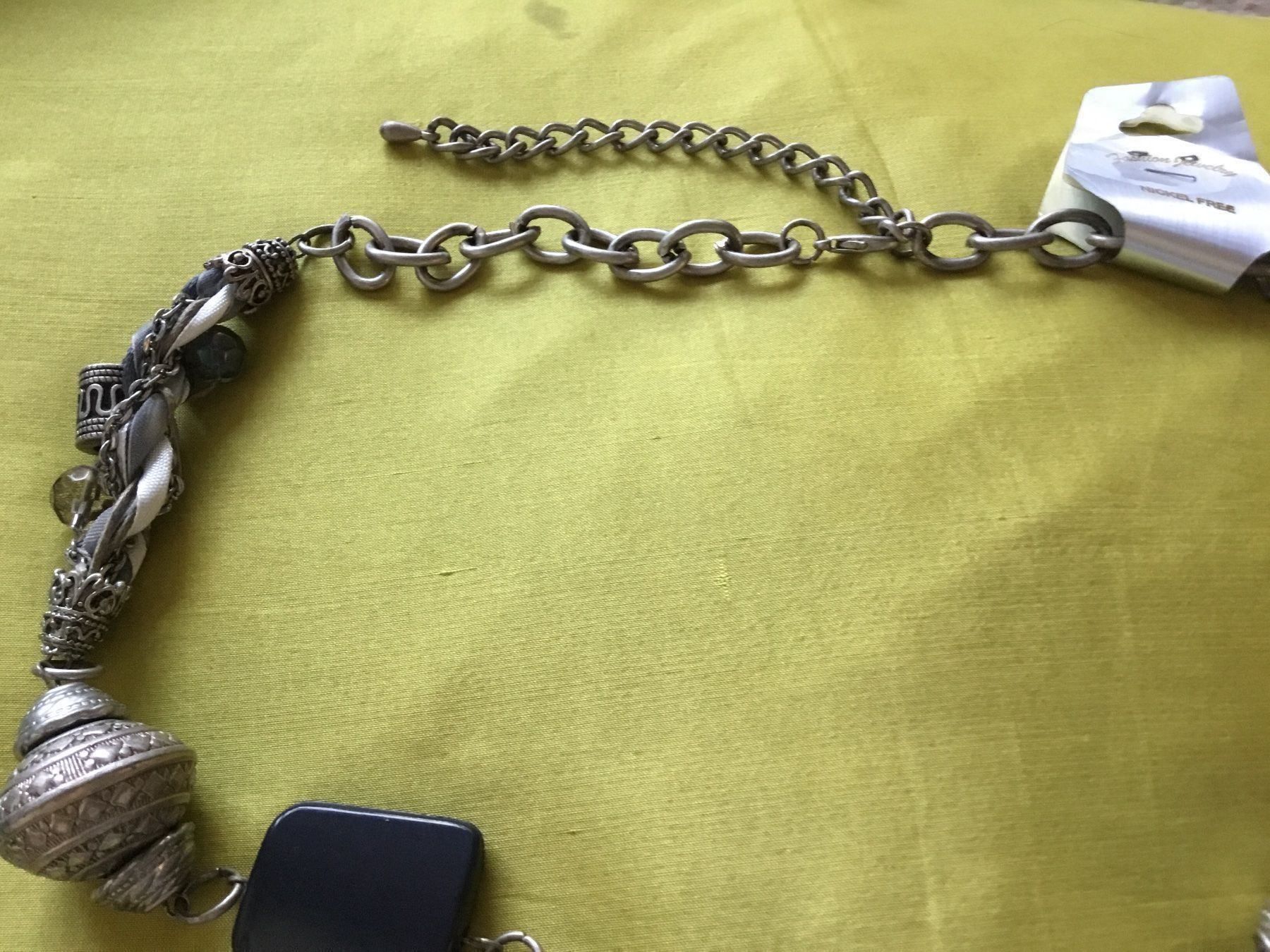 Ketten: Collier long métal argenté style ethno – Neu und originalverpackt aus Le Landeron von nic_8hd5 4