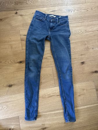 Jean Levi's Premium 710 Super Skinny bleu taille 25