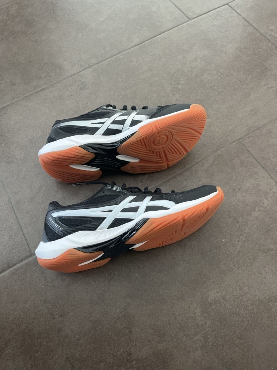 Asics Scarpe da uomo: ASICS Turnschuhe – Nuovo (secondo la descrizione) da Oberwil BL venduto da Valentina99 1
