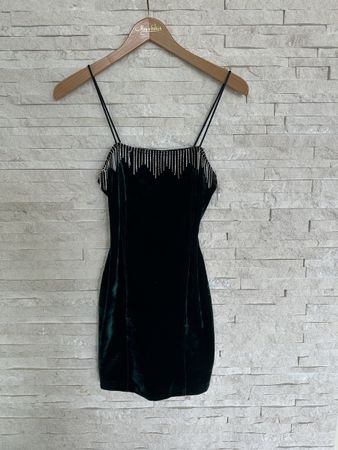 Zara Samtkleid grün Strass Gr. S
