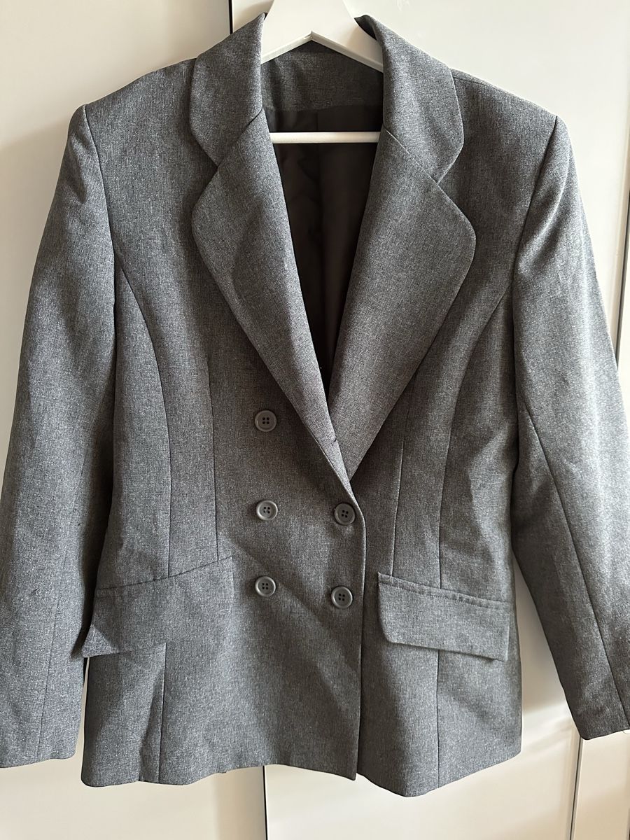Giacche: Blazer grau Gr. 38 – Usato da Münsingen venduto da Secondhand89