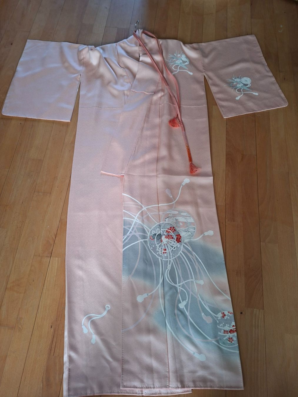 Arte internazionale: Kimono – Usato da Mülligen venduto da olg_g97b