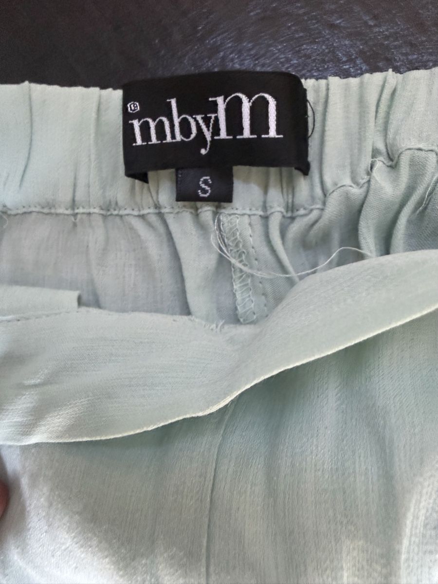 Pantalons: Shorts imbyM hellgrün Grösse S – D'occasion à Chur par simhofstr 1