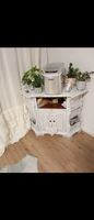 Antiker Eckschrank / Ecktisch aus Massivholz – Shabby Chic