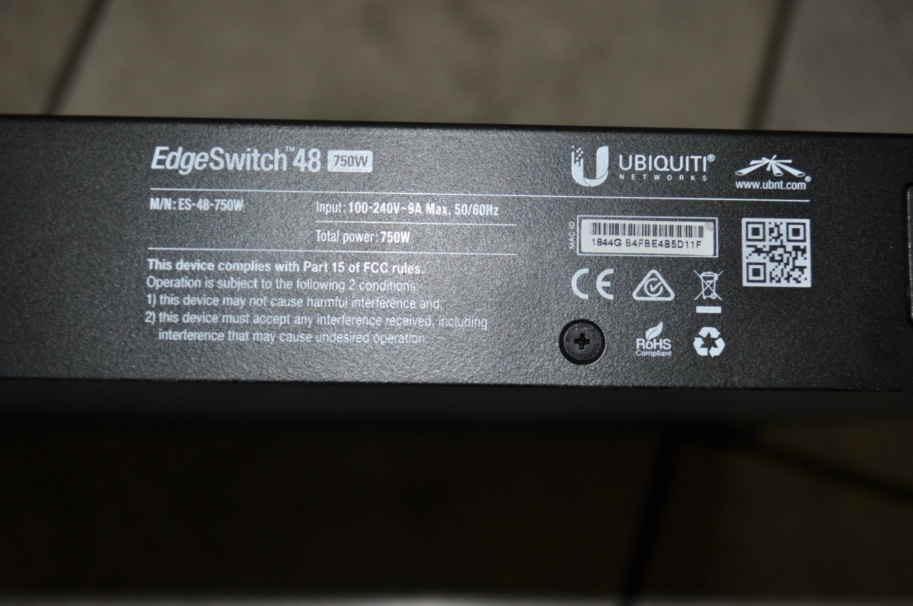 Ubiquiti Hub & Switch: Ubiquiti EdgeSwitch 48 PoE 750W – Usato da Zizers venduto da Digitag0 3