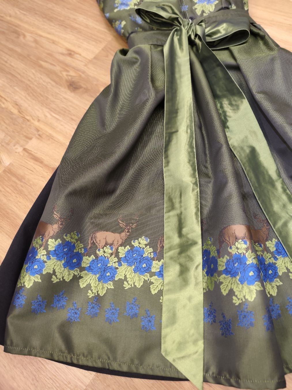 Vestiti: Dirndl von Alpentracht, Gr. 44 – Nuovo (secondo la descrizione) da Dussnang venduto da Rosenfee50 2