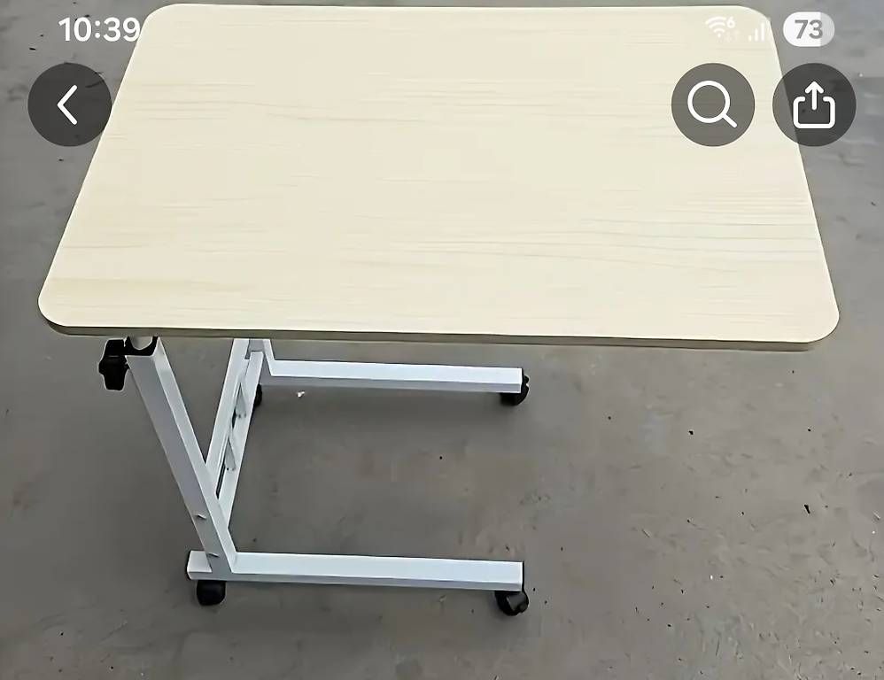 Tavoli: Mini bureau / table sur roulettes hyper pratique  – Usato da Massongex venduto da noyane 2