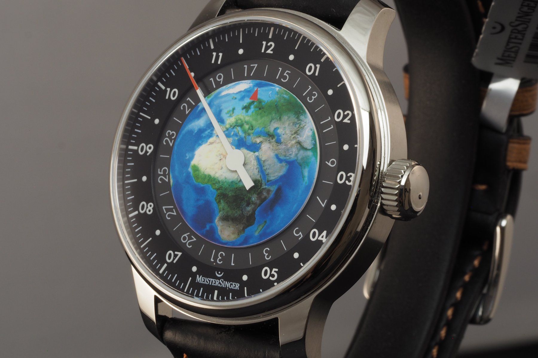 MeisterSinger Uhren: MeisterSinger Edition Planet Earth – Neu und originalverpackt aus Colombier NE von Atelier-horloger 3