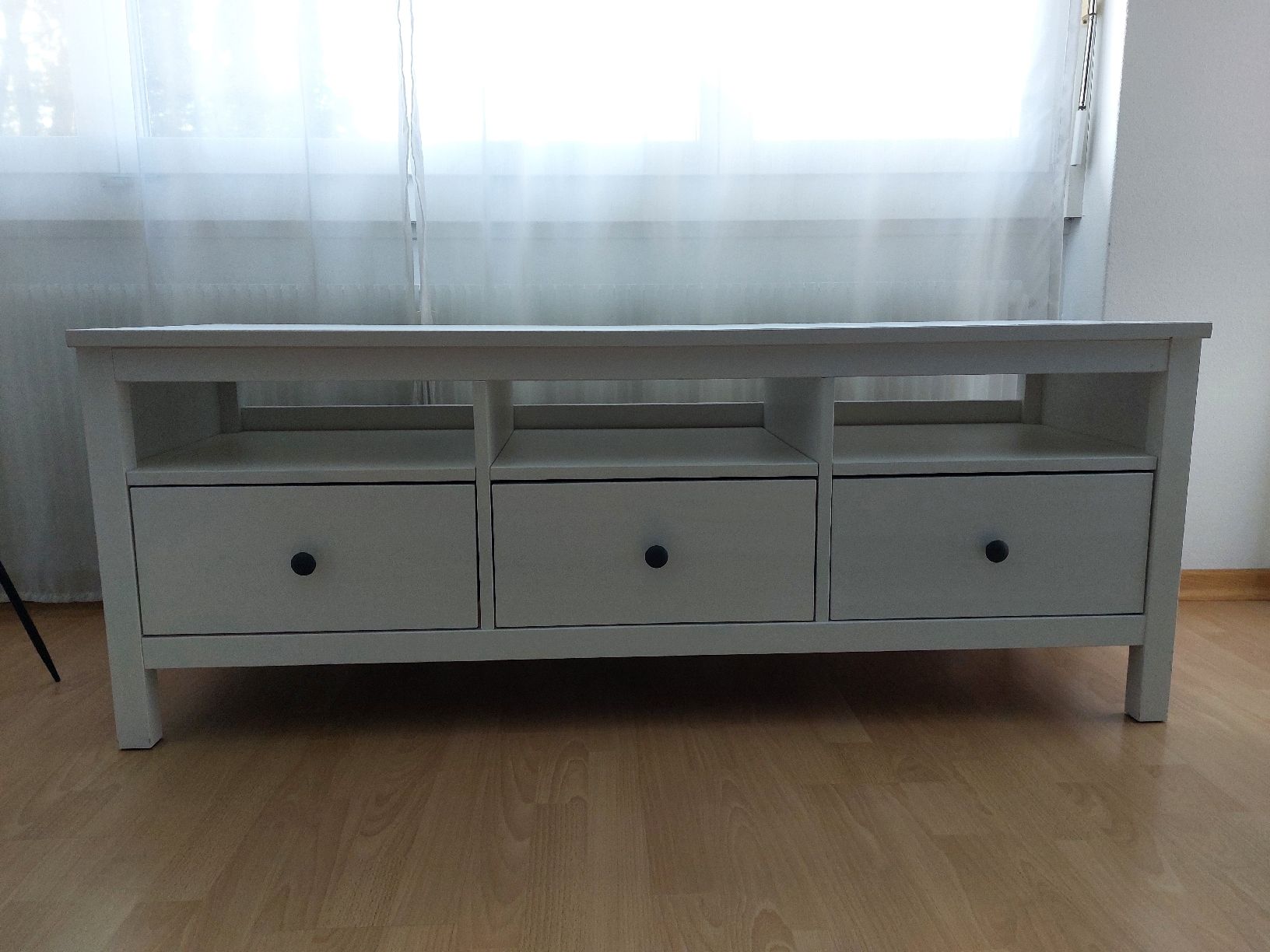 Ikea Meubles TV: TV-Möbel Ikea – D'occasion à Münchenbuchsee par Ataf_Morgana