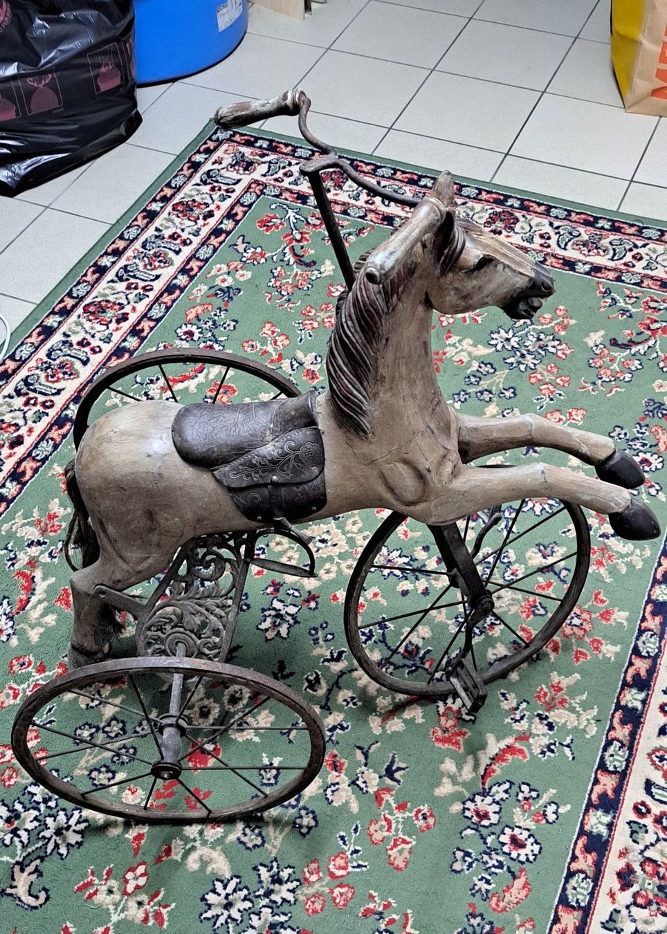 Giocattoli: Antikes Original Holzvelo Pferdchen – Usato da Oftringen venduto da Offers