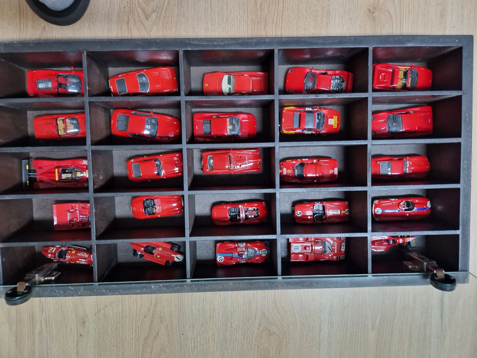 Ferrari Voitures modèles: Modell auto Ferrari  – D'occasion à Zürich par amza