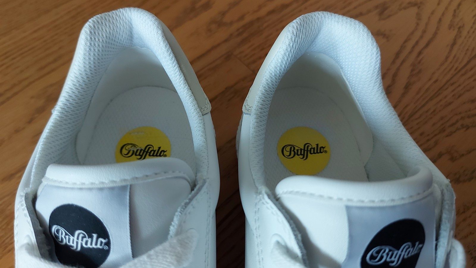 Buffalo Scarpe da donna: Ledersneaker Buffalo Gr. 40 – Nuovo (secondo la descrizione) da Wabern venduto da Irakene 5