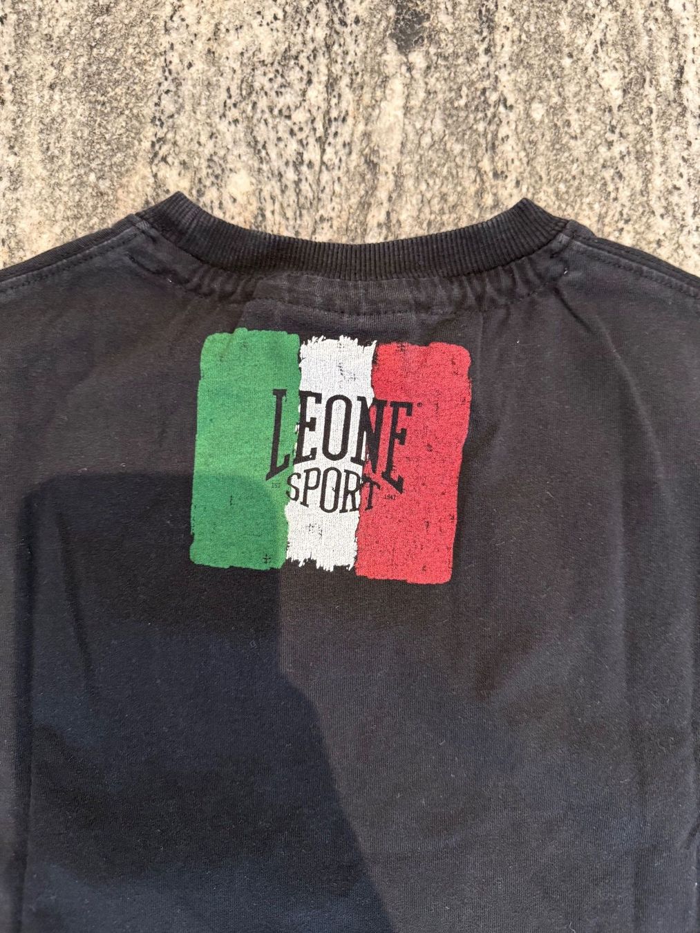 T-shirt: Black Leone mens T-shirt – Usato da S. Vittore venduto da via_h2nb 3