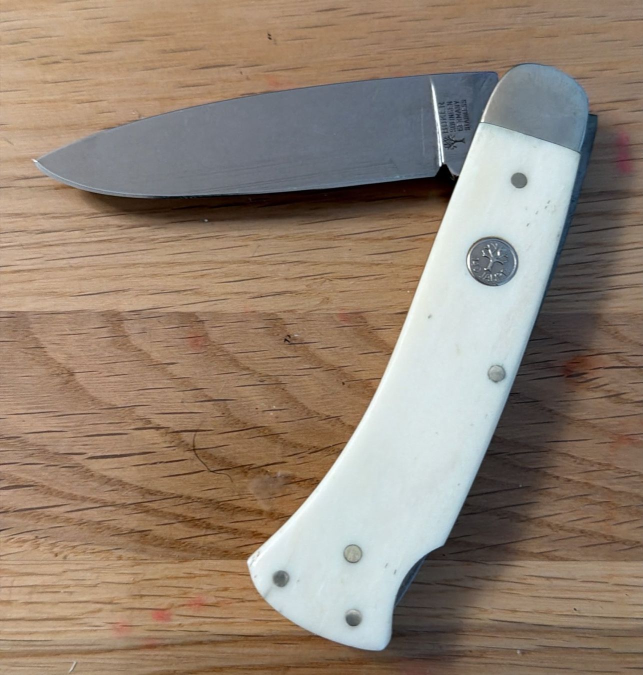 Solingen Taschenmesser: BÖKER SOLINGEN GERMANY STAINLESS GRIFFMATERIAL KNOCHEN – Gebraucht aus Zürich von Frei-Occasionen