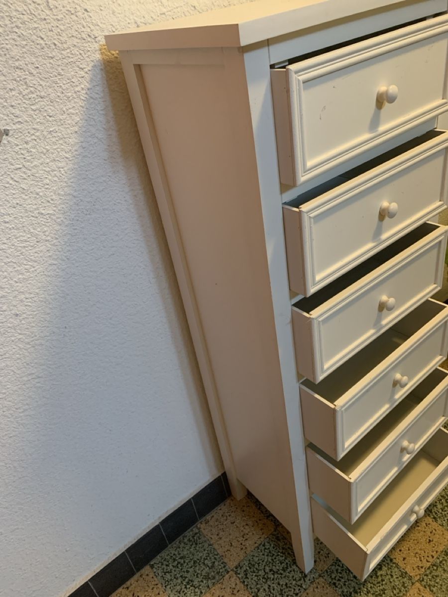 Cassettiere: Commode en MDF blanche à 6 tiroirs, à décorer ! – Usato da St-Imier venduto da gui_6b6f 4