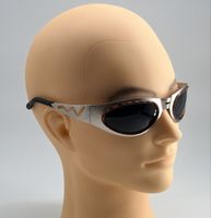 Lunettes soleil vintage 90s futuriste métal design
