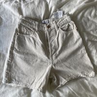 Zara Cream coloured denim shorts size 34 new