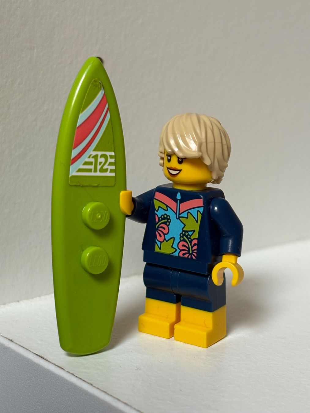 Lego Kit di costruzioni: Lego figurine BAM Surfer Figur – Usato da Fully venduto da fre_58gk