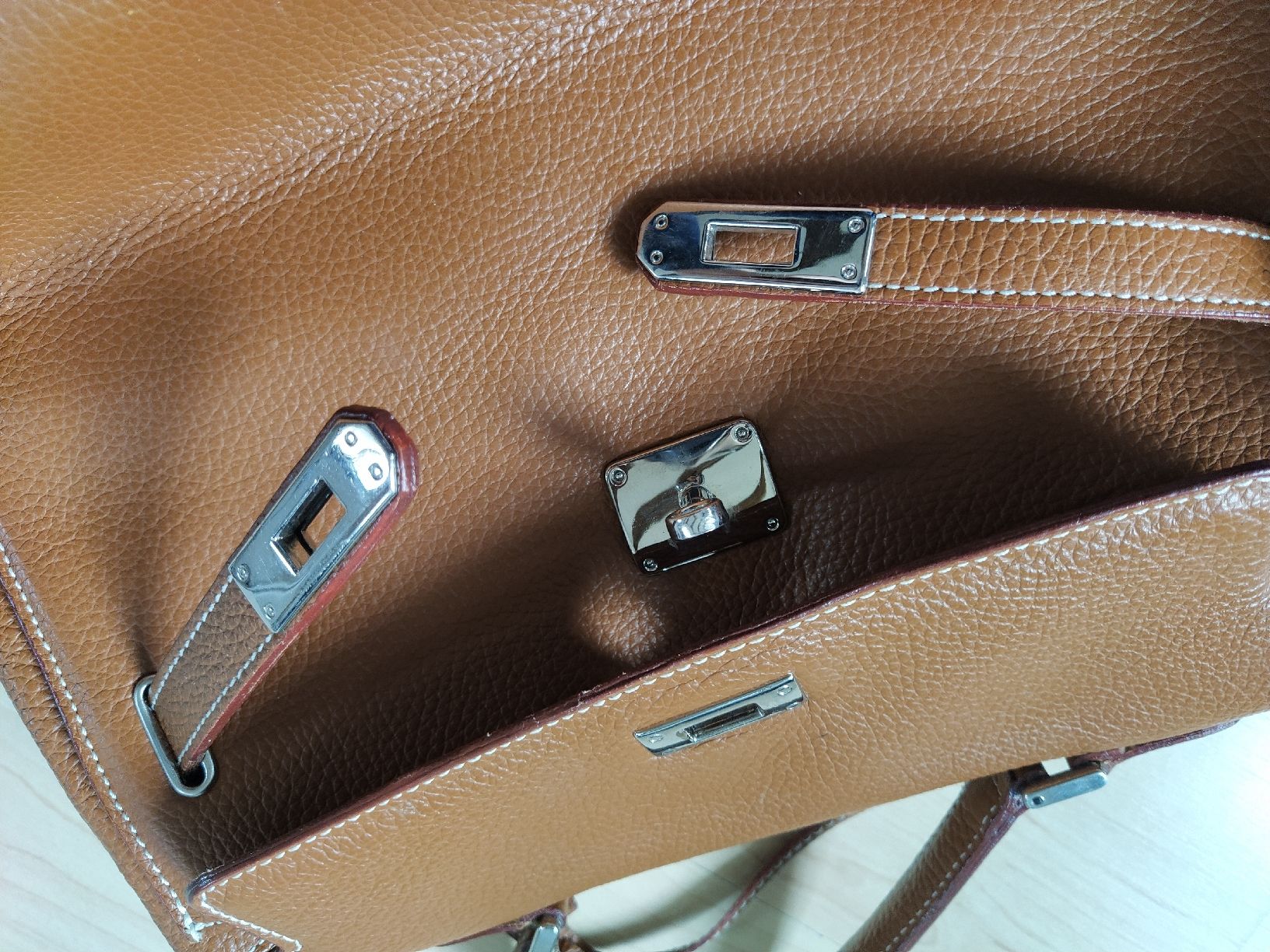 Borse da donna: Handtasche - VIA BORGOSPESSO, Milano – Usato da Adliswil venduto da Vimovi 3