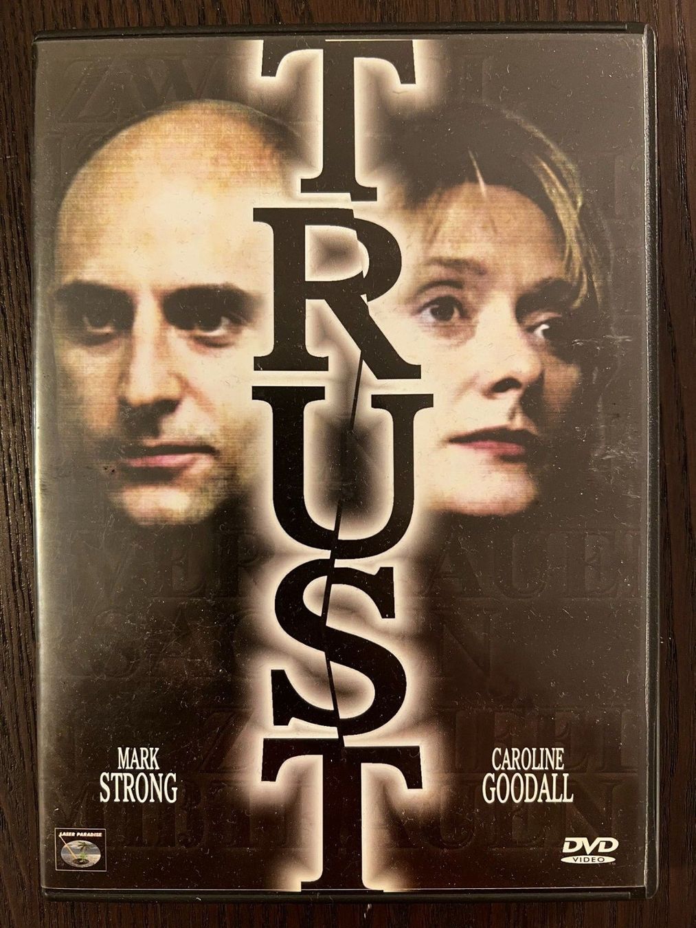 Tutti i DVDs: Trust – Usato da Zürich venduto da FilmFreunde