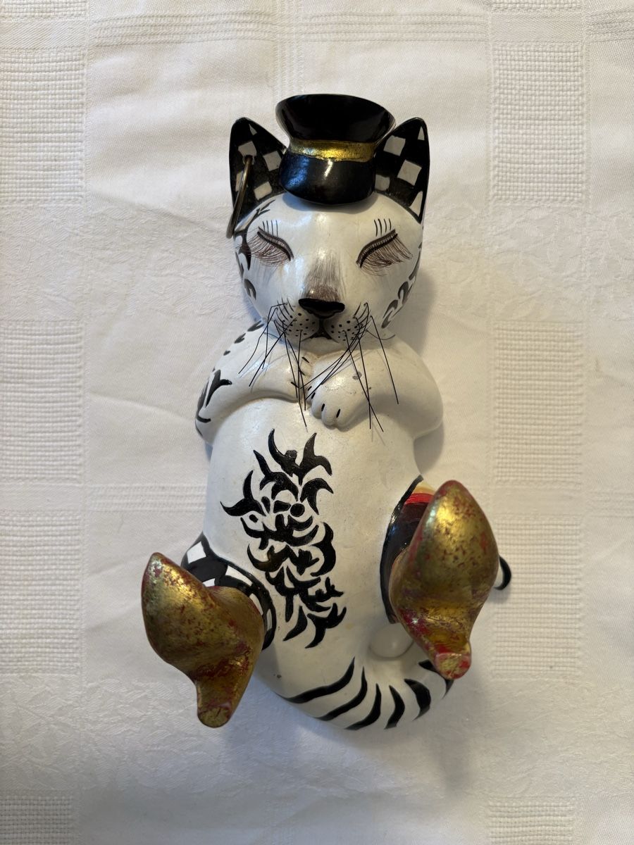 Toms Drag Statuette: Toms Drag Katze weiss – Usato da Riehen venduto da BESSI17